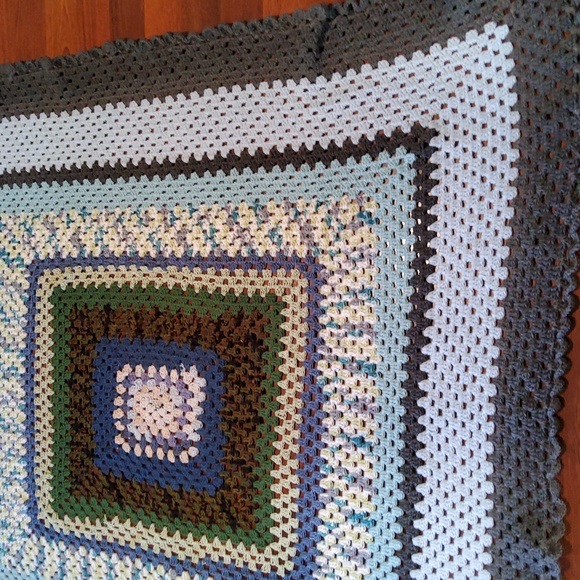 Shawl/ Blanket Throw - Picture 4 of 5